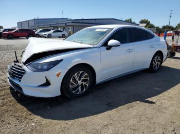  Salvage Hyundai SONATA