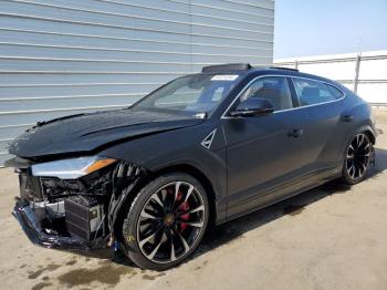  Salvage Lamborghini Urus S