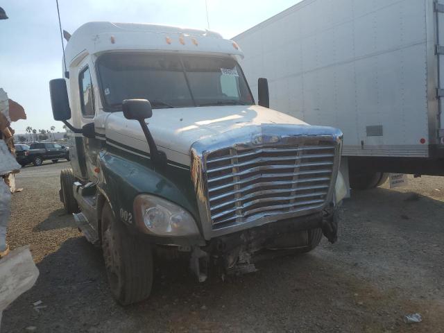  Salvage Freightliner Cascadia 1