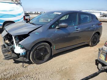  Salvage Nissan LEAF