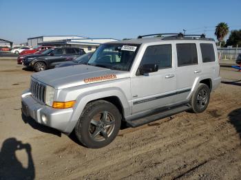  Salvage Jeep Commander