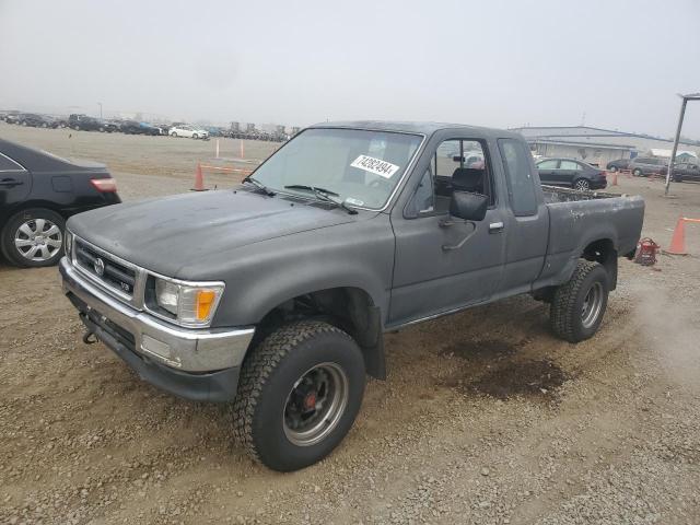  Salvage Toyota Pickup