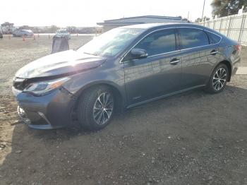  Salvage Toyota Avalon