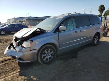  Salvage Chrysler Minivan