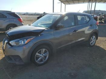  Salvage Nissan Kicks