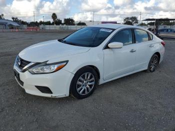  Salvage Nissan Altima