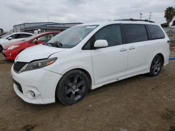  Salvage Toyota Sienna