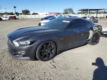  Salvage Ford Mustang