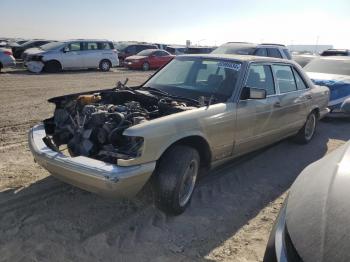  Salvage Mercedes-Benz 560-Class