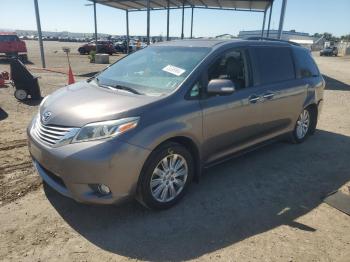  Salvage Toyota Sienna