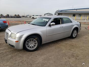  Salvage Chrysler 300