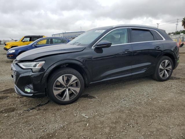  Salvage Audi Q8