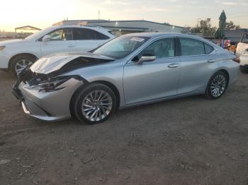  Salvage Lexus Es