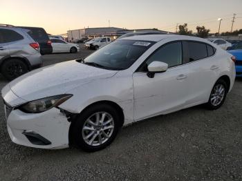  Salvage Mazda 3