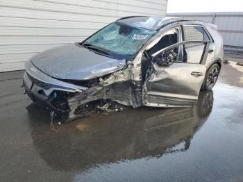  Salvage Kia Niro