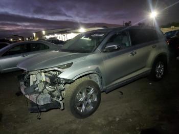  Salvage Toyota Highlander