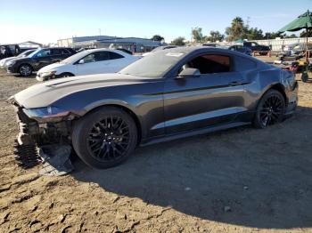  Salvage Ford Mustang