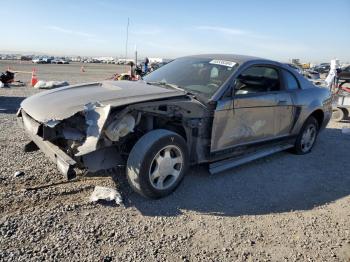  Salvage Ford Mustang