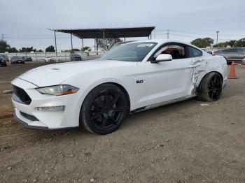  Salvage Ford Mustang