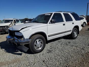  Salvage Chevrolet Blazer