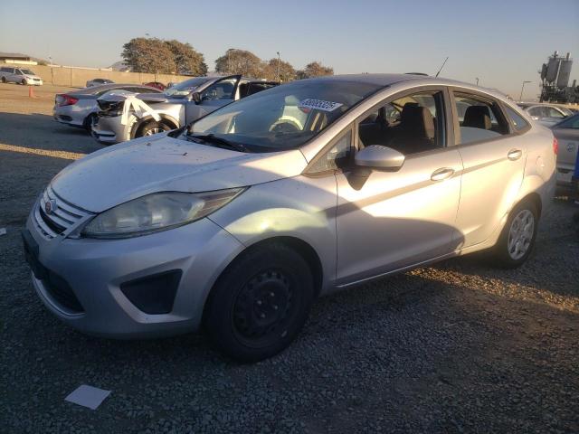  Salvage Ford Fiesta