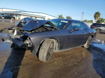  Salvage Dodge Challenger