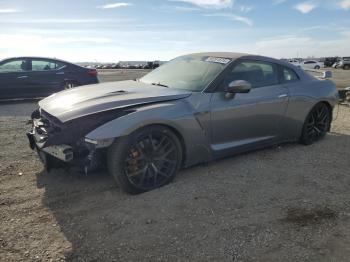  Salvage Nissan Gtr