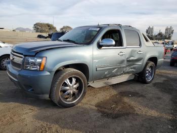  Salvage Chevrolet Avalanche