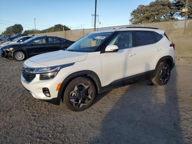  Salvage Kia Seltos