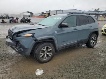  Salvage Jeep Cherokee