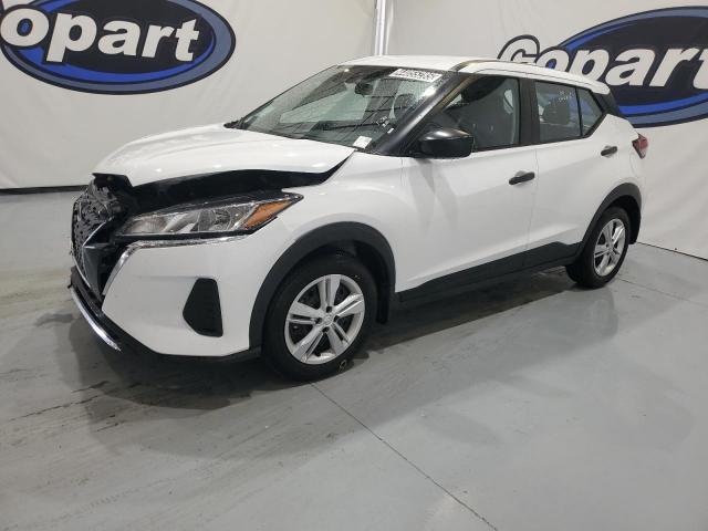  Salvage Nissan Kicks