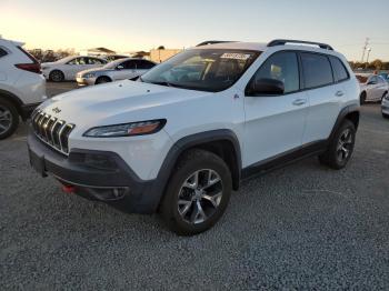  Salvage Jeep Cherokee