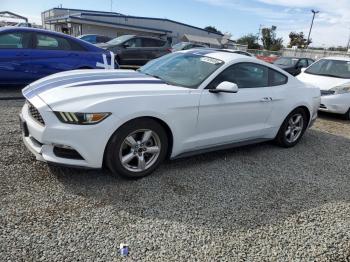  Salvage Ford Mustang