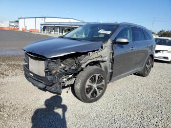  Salvage Kia Sorento