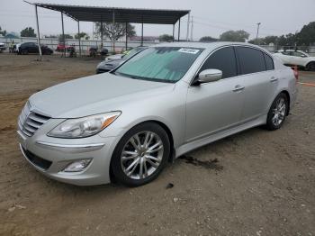  Salvage Hyundai Genesis