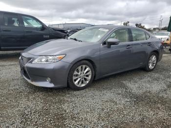  Salvage Lexus Es