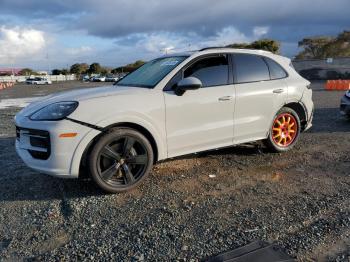  Salvage Porsche Cayenne