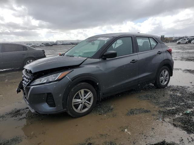  Salvage Nissan Kicks