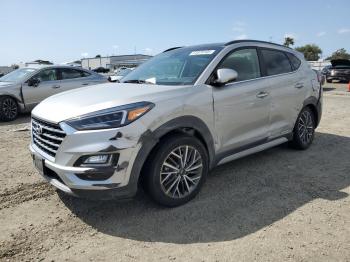  Salvage Hyundai TUCSON