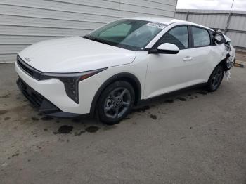  Salvage Kia K4 Lx