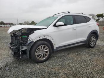  Salvage Hyundai TUCSON