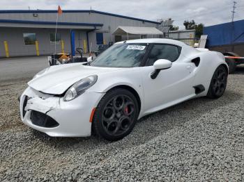 Salvage Alfa Romeo 4C