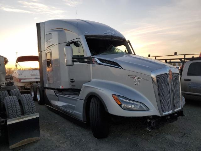  Salvage Kenworth Constructi