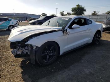  Salvage Ford Mustang