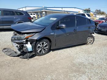  Salvage Toyota Prius