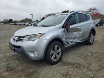  Salvage Toyota RAV4