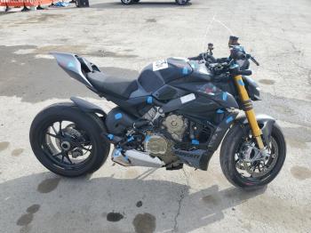 Salvage Ducati Streetfigh