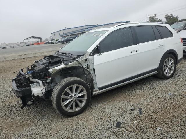  Salvage Volkswagen Golf