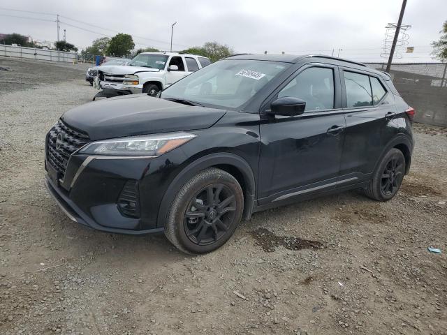  Salvage Nissan Kicks