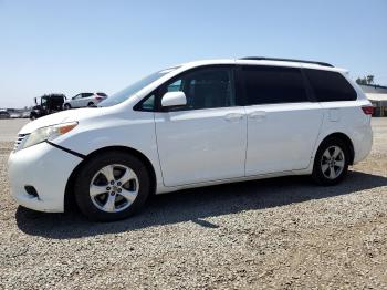 Salvage Toyota Sienna